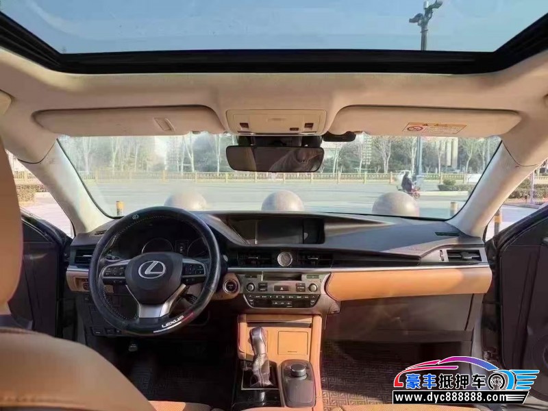 18年雷克萨斯ES轿车抵押车出售
