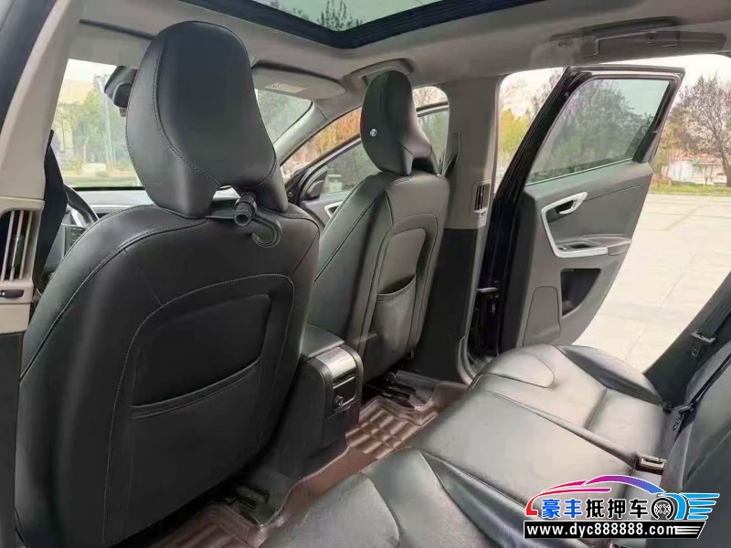 17年沃尔沃XC60轿车抵押车出售