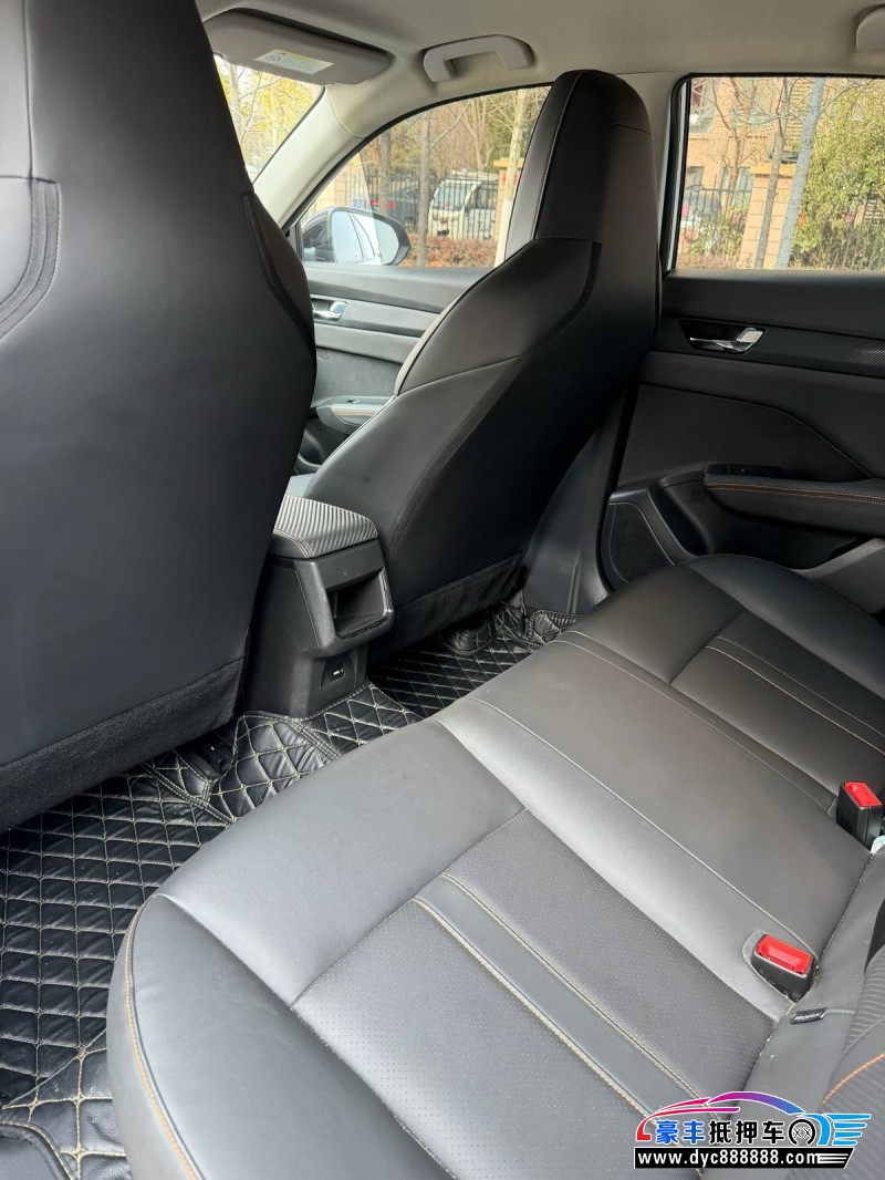 24年东风风神奕炫轿车抵押车出售