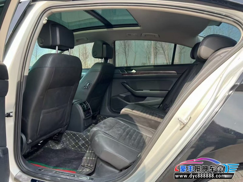 18年大众迈腾轿车抵押车出售