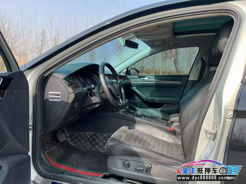 18年大众迈腾轿车抵押车出售