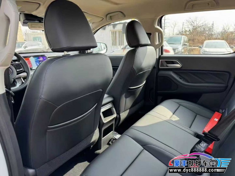 26年长城长城炮轿车抵押车出售