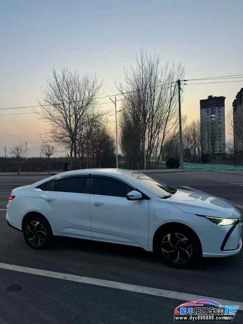 24年吉利几何轿车抵押车出售