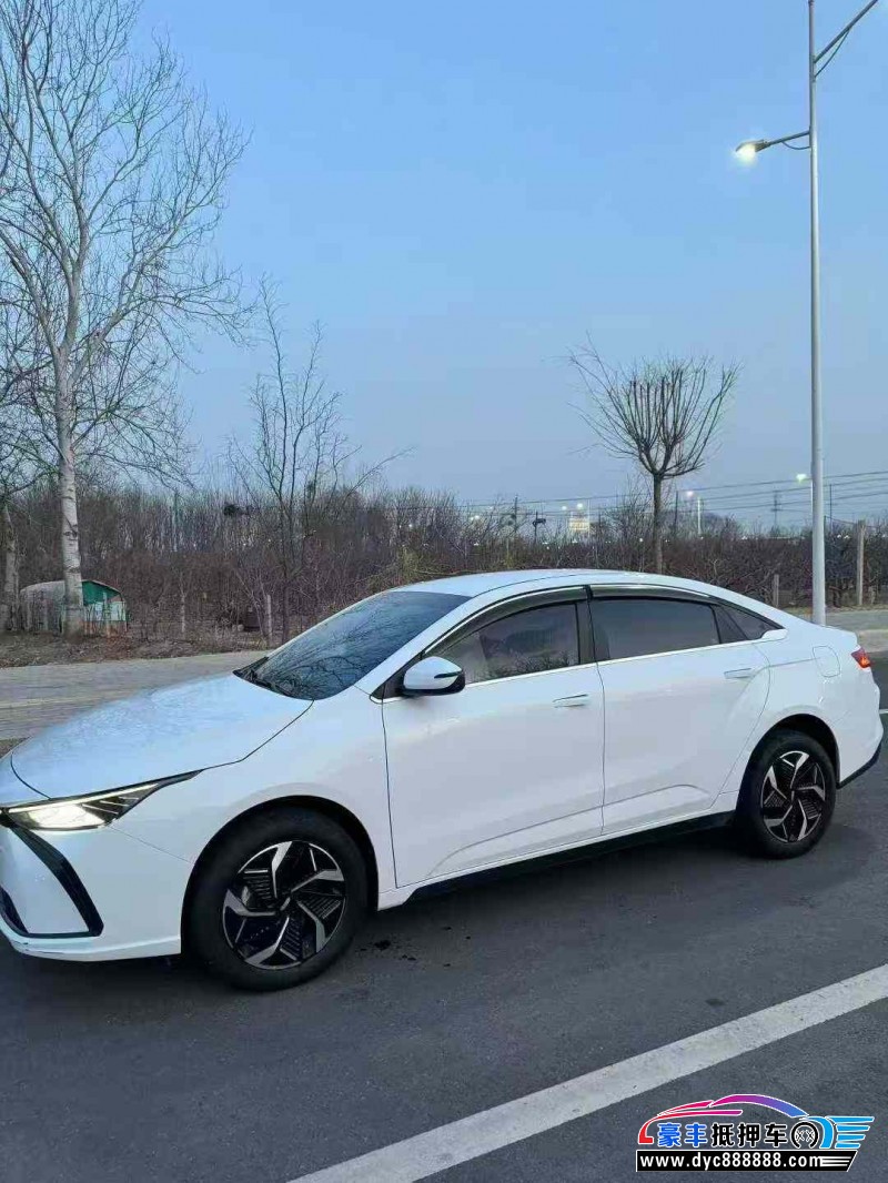 24年吉利几何轿车抵押车出售