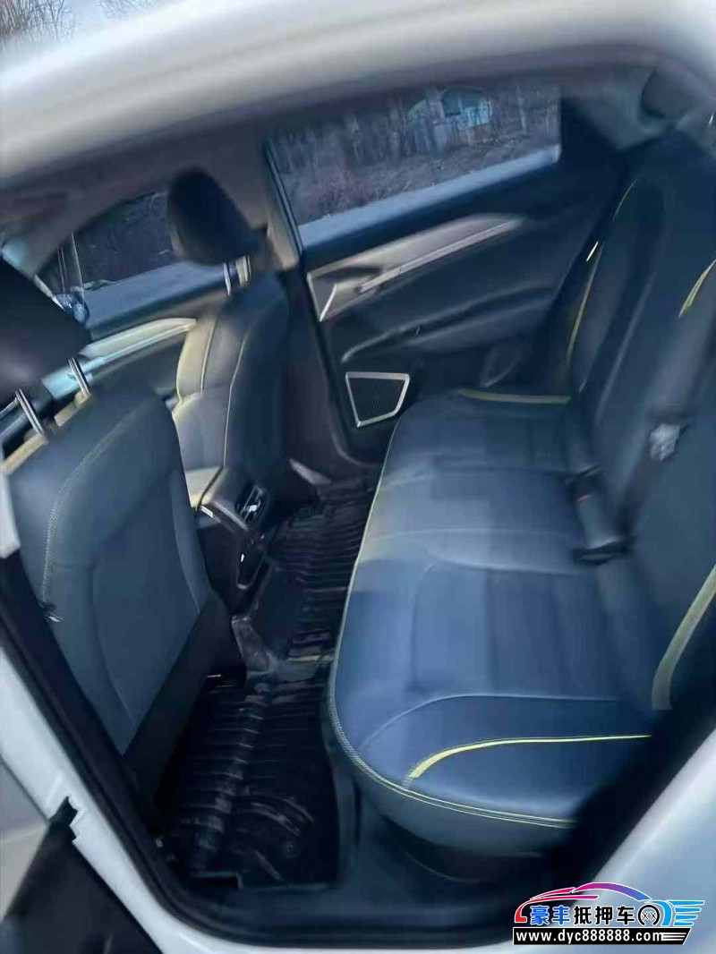 24年吉利几何轿车抵押车出售