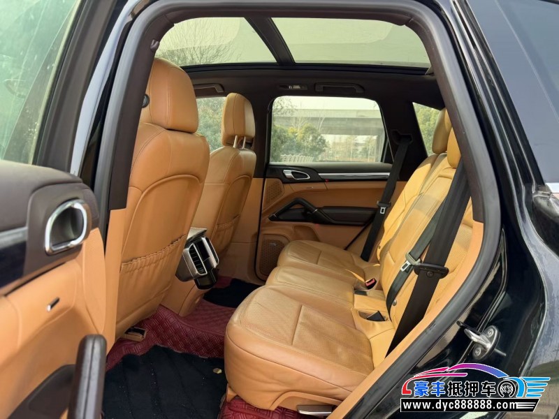 14年保时捷卡宴轿车抵押车出售