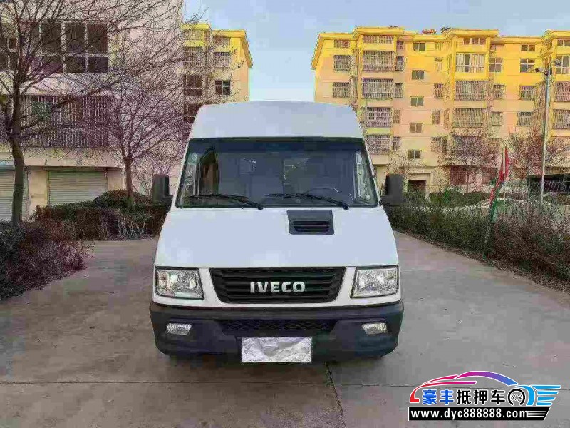 23年依维柯得意轿车抵押车出售