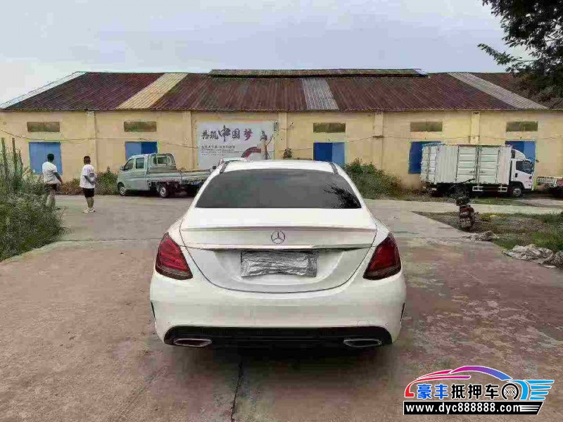17年奔驰C轿车抵押车出售