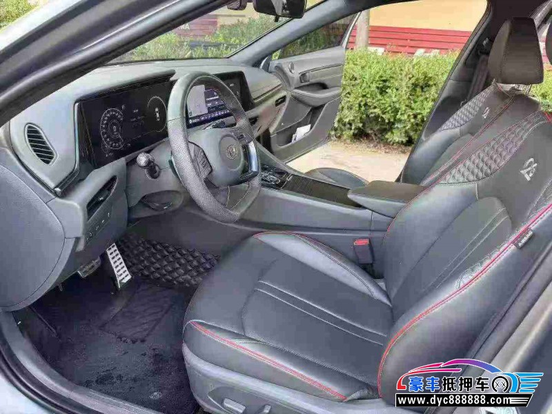 23年现代索纳塔轿车抵押车出售