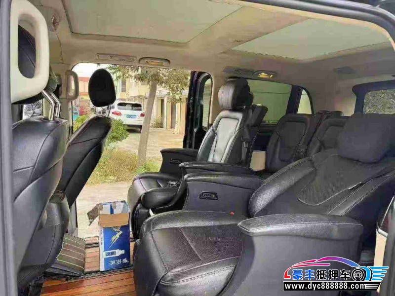 18年奔驰V轿车抵押车出售