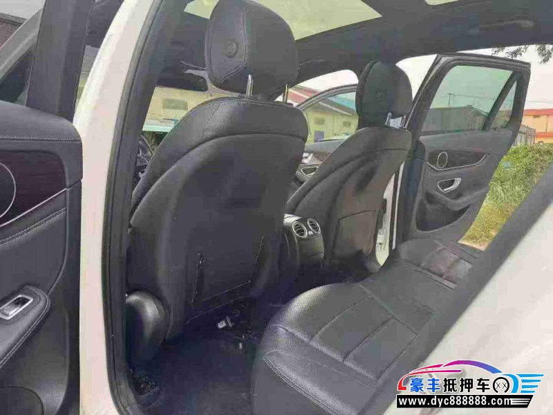 17年奔驰GLC轿车抵押车出售