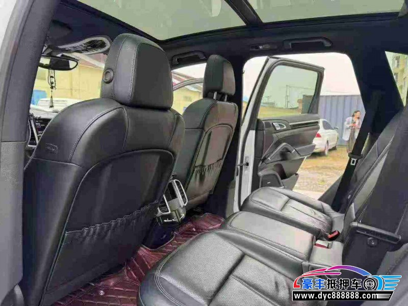 13年保时捷卡宴轿车抵押车出售