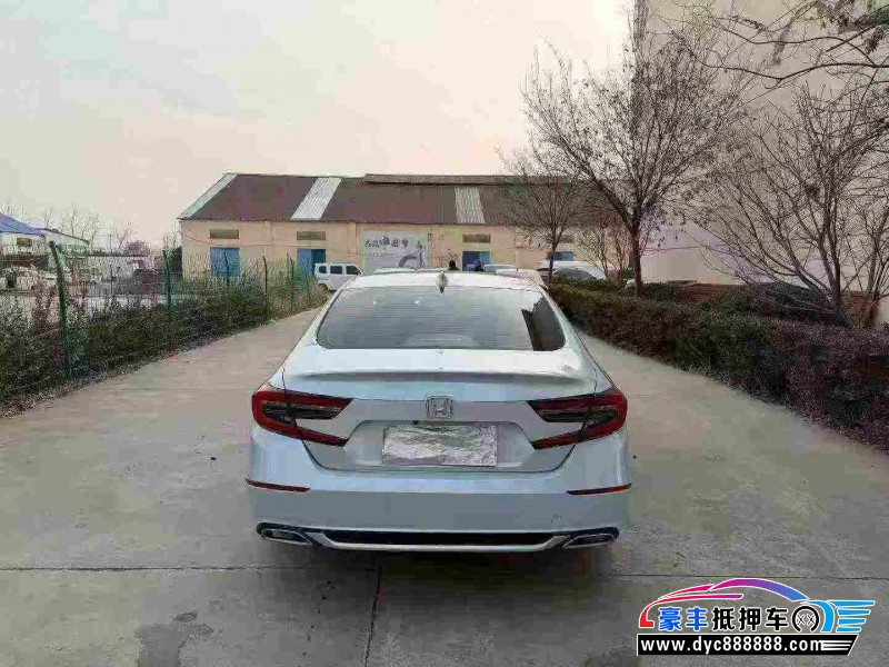 22年本田雅阁轿车抵押车出售