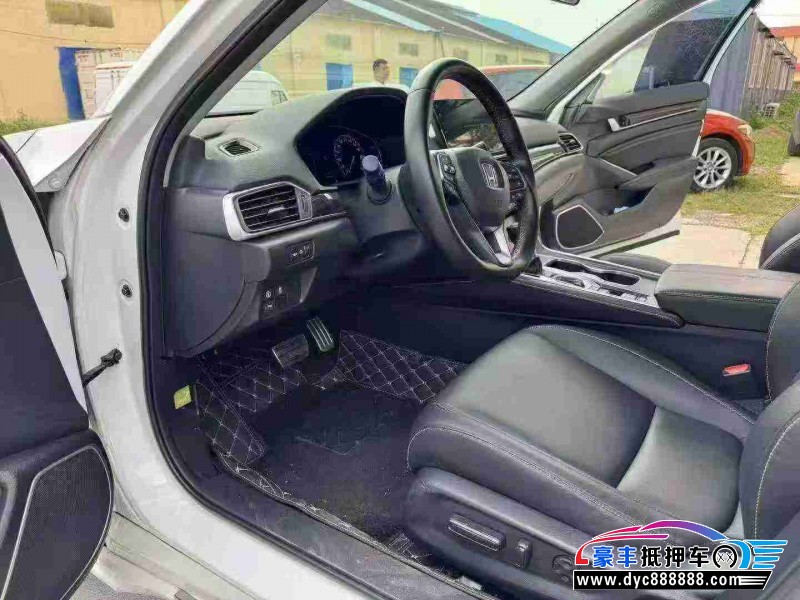 23年本田雅阁轿车抵押车出售