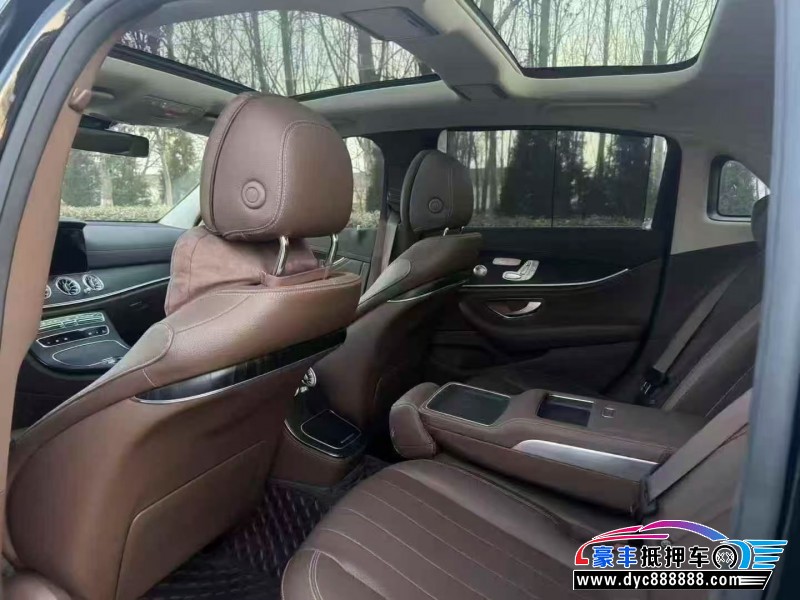 22年奔驰E轿车抵押车出售