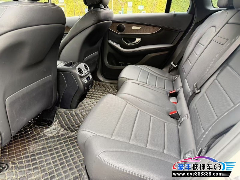 20年奔驰GLC轿车抵押车出售