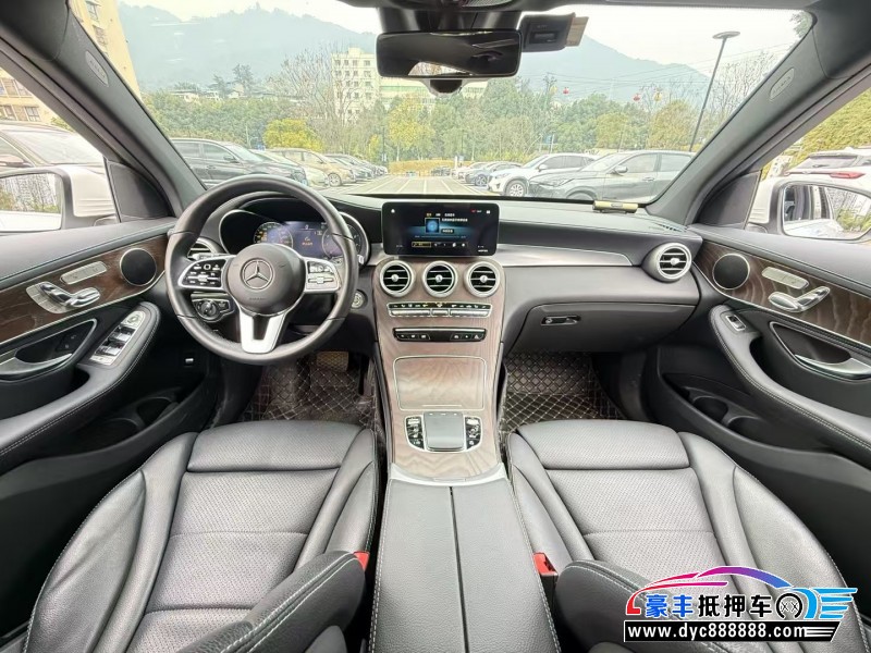 20年奔驰GLC轿车抵押车出售