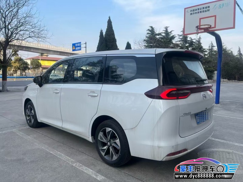 25年传祺m6轿车抵押车出售