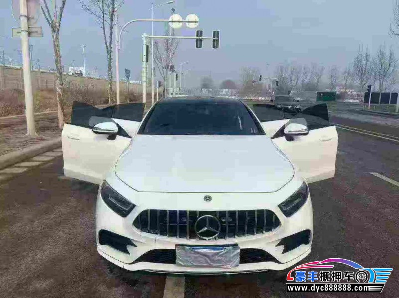 抵押车出售20年奔驰CLS轿车