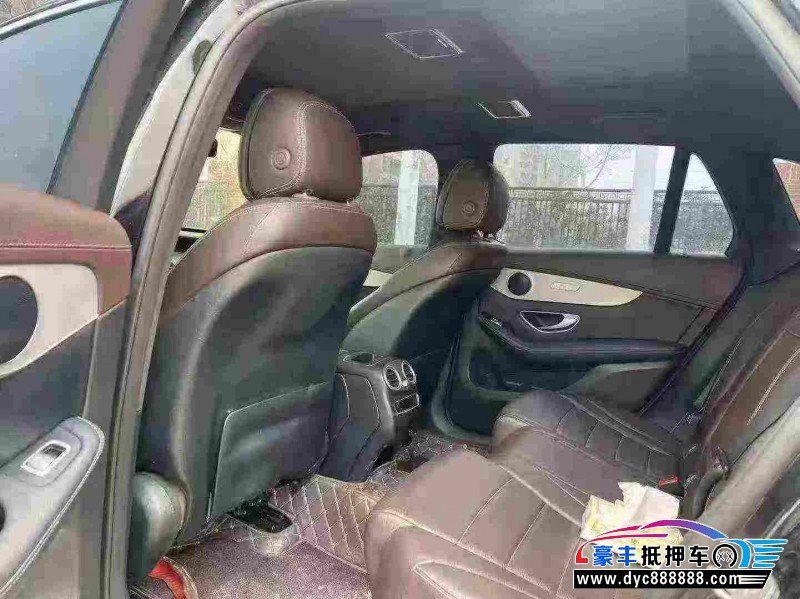 20年奔驰GLC轿车抵押车出售