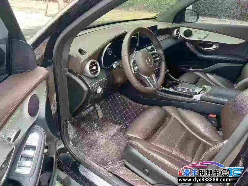 20年奔驰GLC轿车抵押车出售