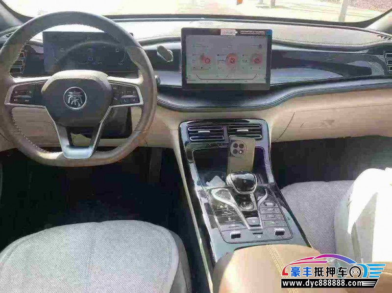 25年比亚迪秦轿车抵押车出售