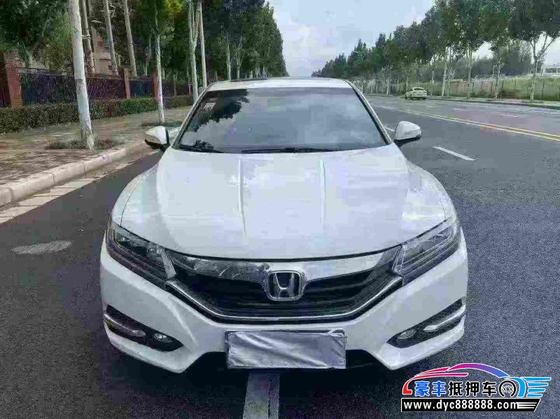 抵押车出售18年本田思铂睿轿车