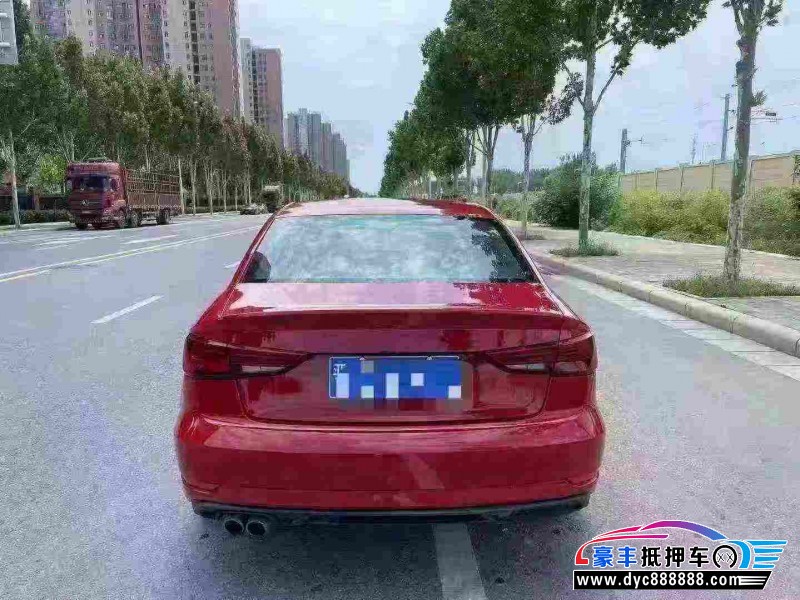 17年奥迪A3轿车抵押车出售