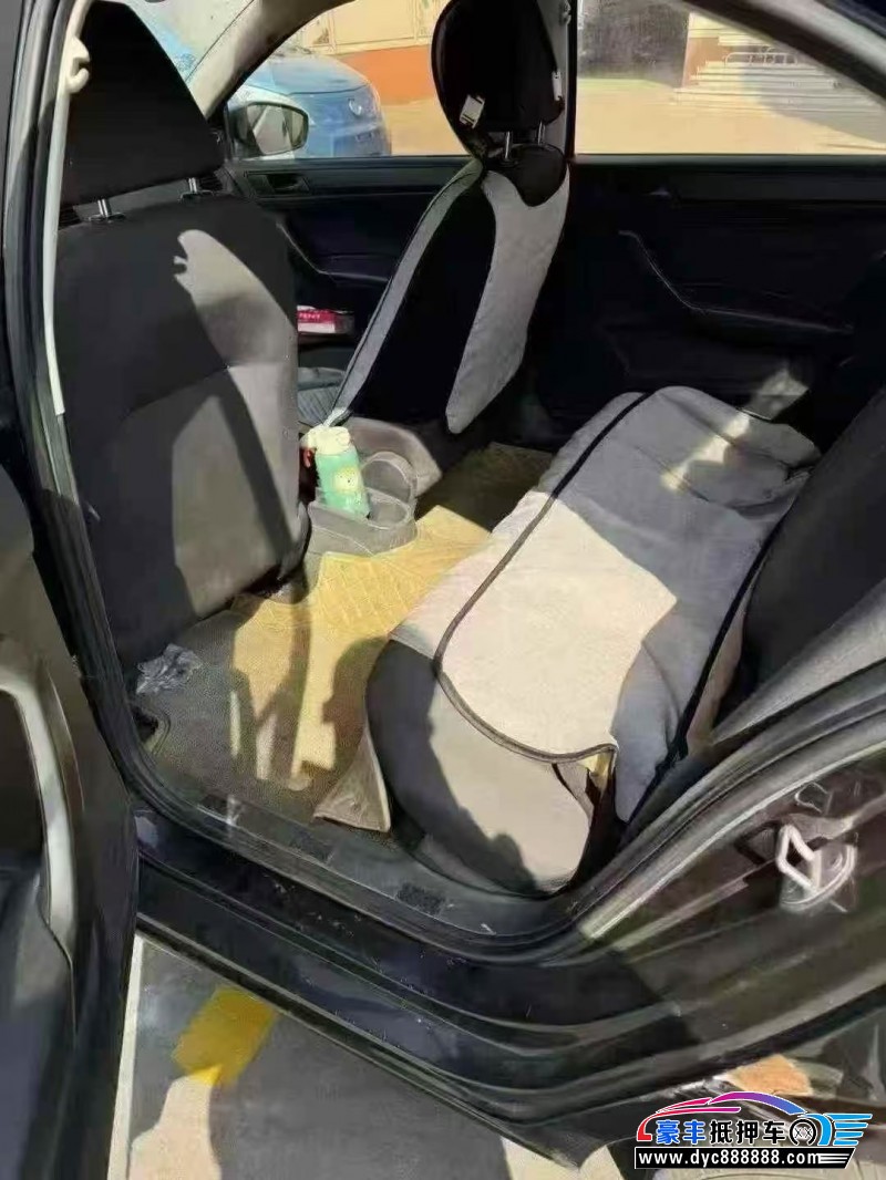 16年大众桑塔纳轿车抵押车出售