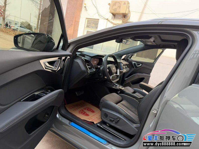 23年奥迪Q4轿车抵押车出售