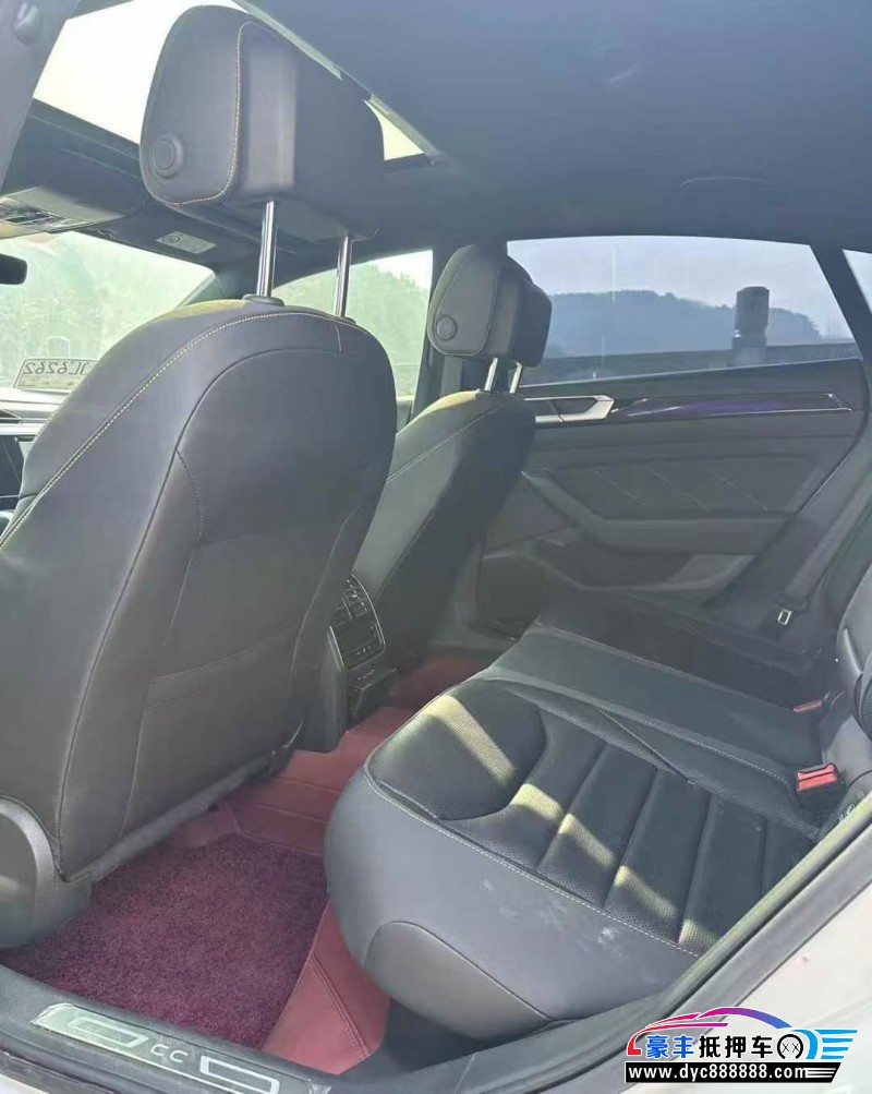 25年大众CC轿车抵押车出售