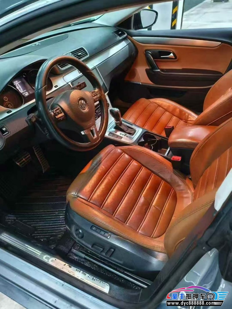 11年大众CC轿车抵押车出售