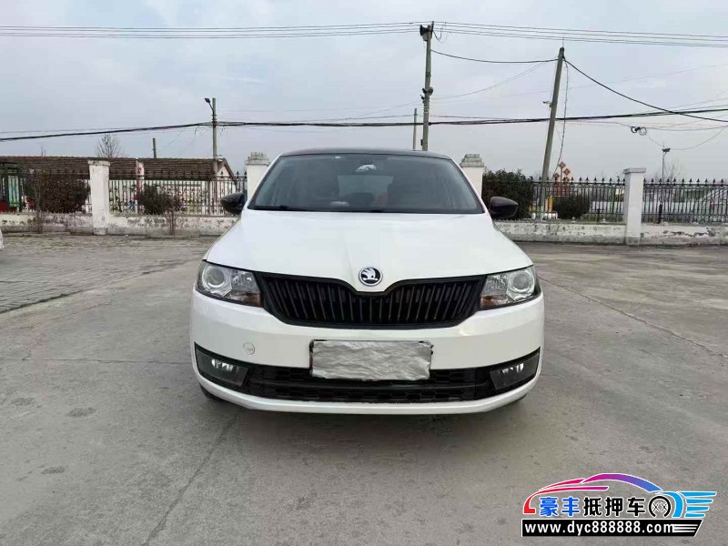 抵押车出售16年斯柯达昕动轿车