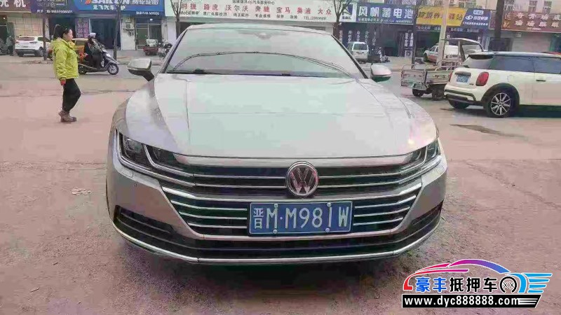 抵押车出售19年大众CC轿车