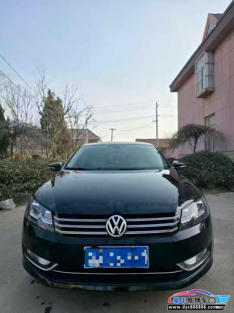 抵押车出售13年大众帕萨特轿车