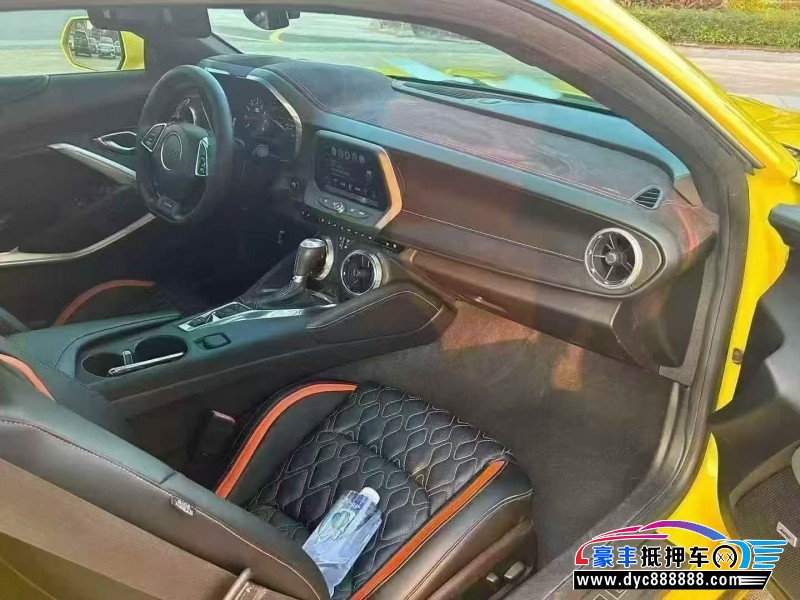 18年雪佛兰科迈罗轿车抵押车出售