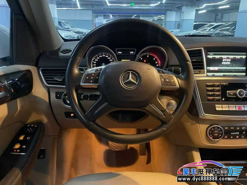 15年奔驰GL轿车抵押车出售