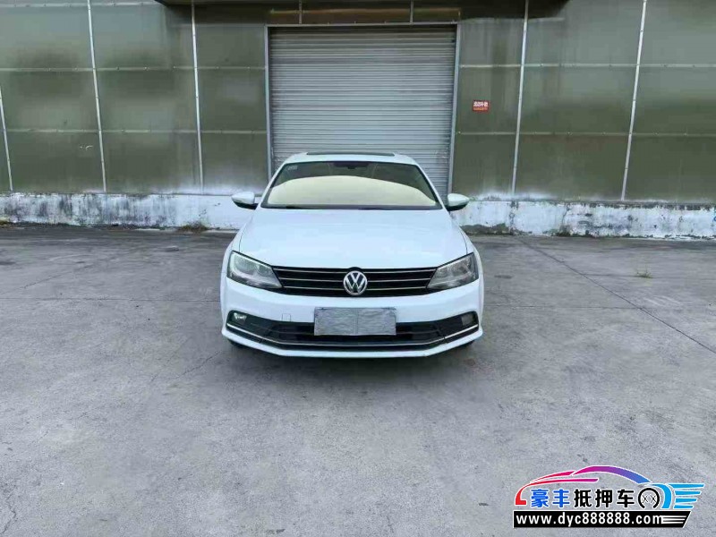 抵押车出售19年大众速腾轿车