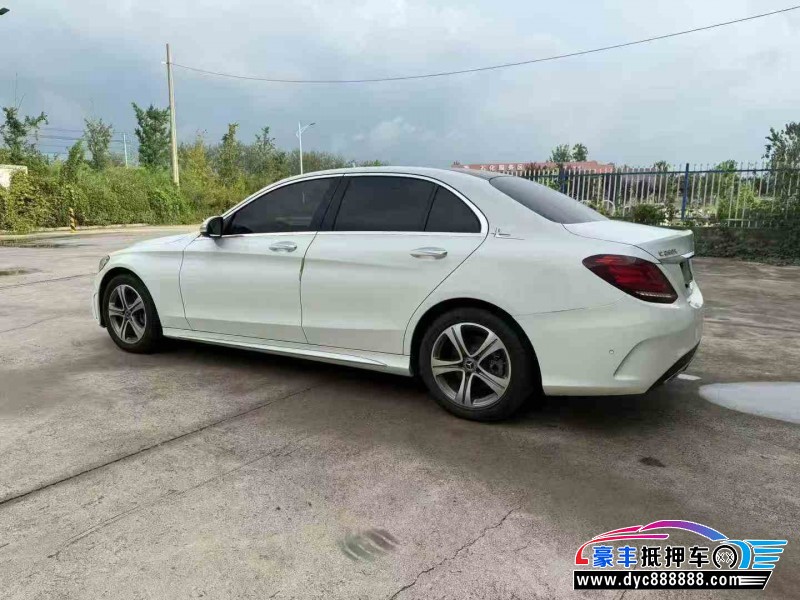 20年奔驰C轿车抵押车出售