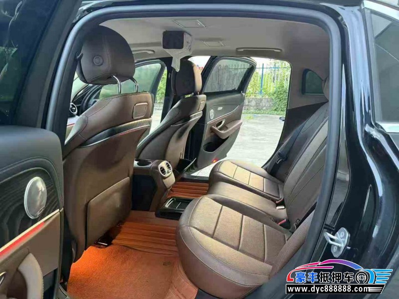 18年奔驰E轿车抵押车出售