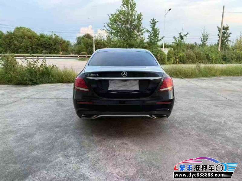 18年奔驰E轿车抵押车出售