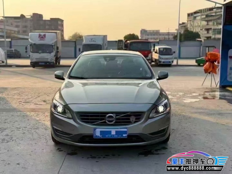抵押车出售14年沃尔沃S60L轿车