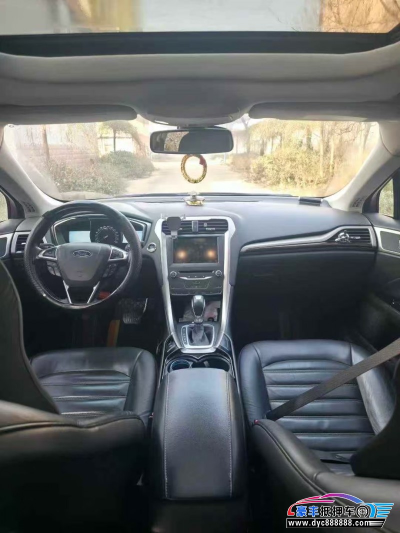 15年福特蒙迪欧轿车抵押车出售