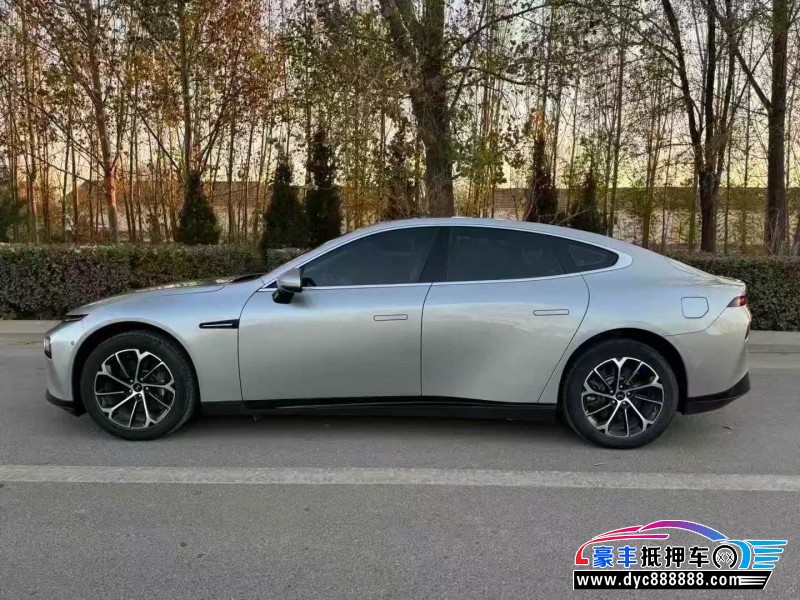 21年小鹏汽车P7轿车抵押车出售