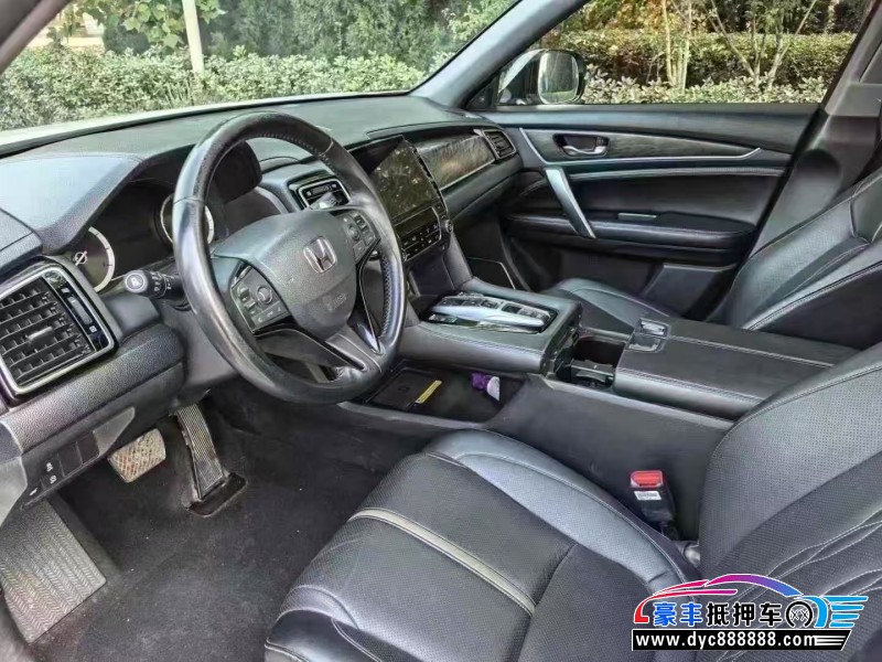 21年本田UR-V轿车抵押车出售