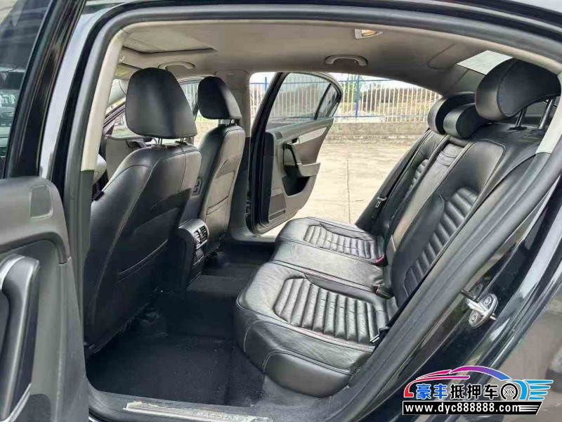 16年大众迈腾轿车抵押车出售