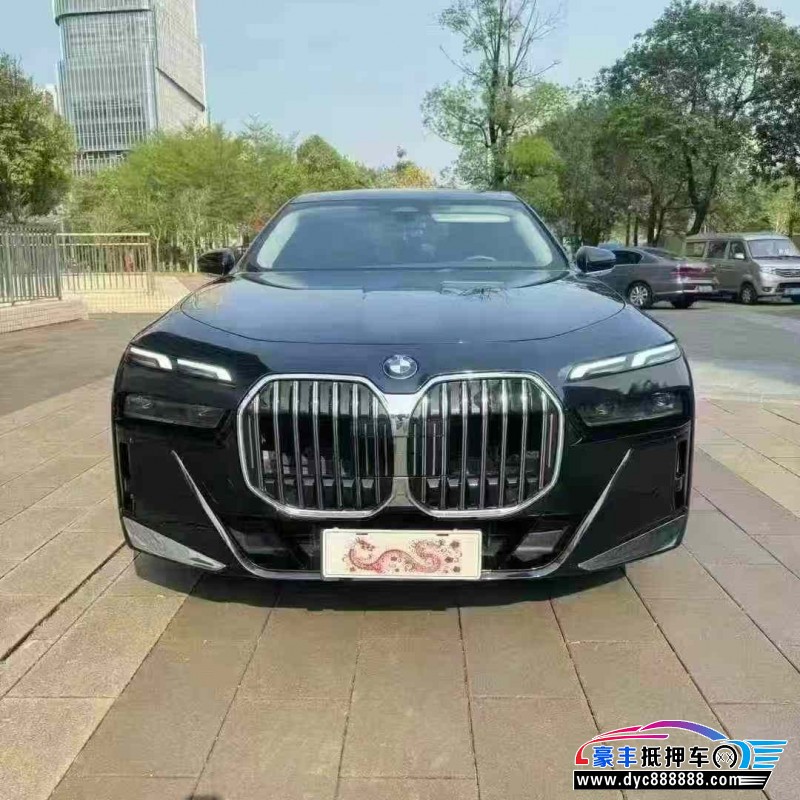 抵押车出售23年宝马7系轿车