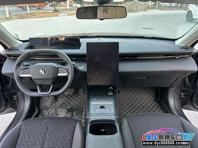 25年长安逸动轿车抵押车出售