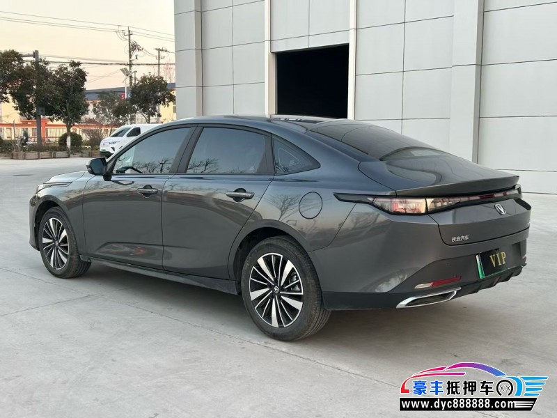 25年长安逸动轿车抵押车出售