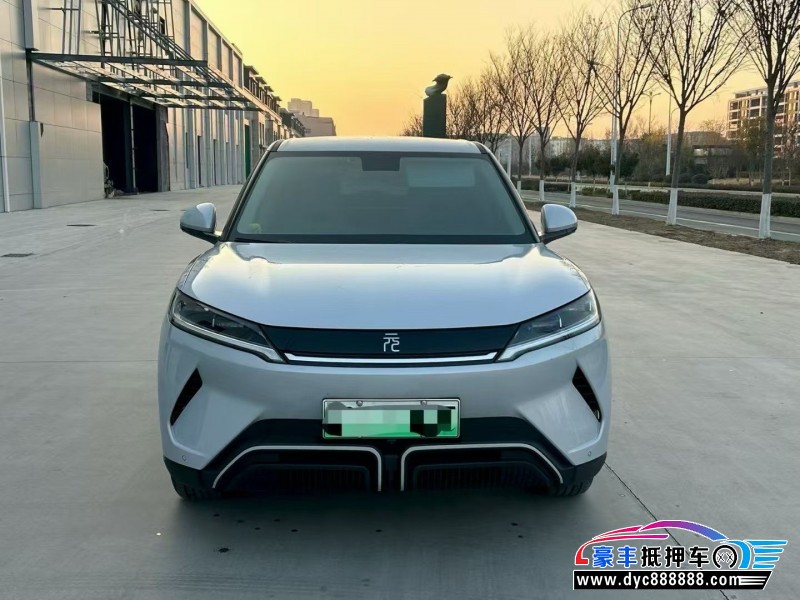 抵押车出售24年比亚迪元轿车